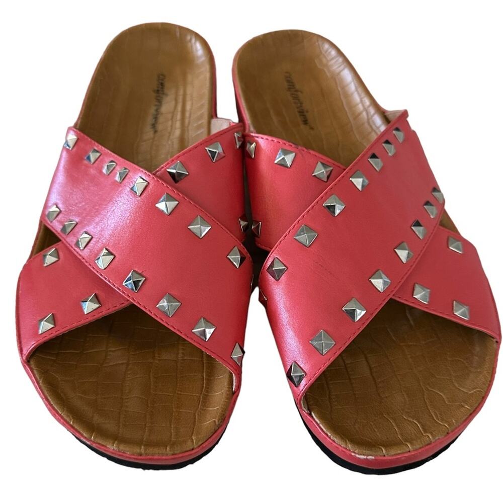 Comfortview tangerine color slip on sandals,‎ silver studs size women’s 11